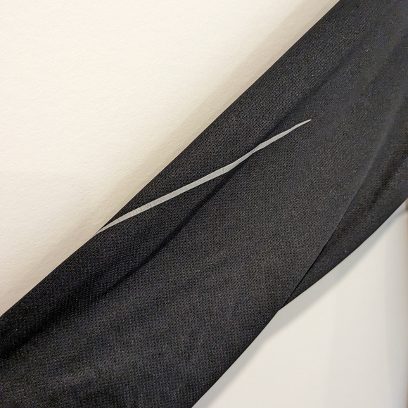 Adidas running black long sleeve top - Picture 4 of 4